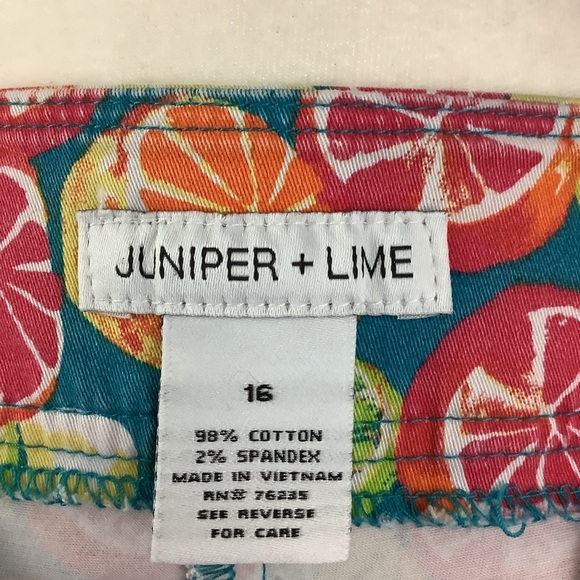 JUNIPER+LIME Citrus Print Denim Shorts 121 - Picture 3 of 9